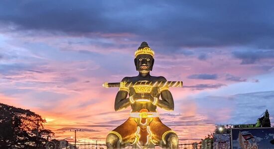 Battambang Iconic Statue